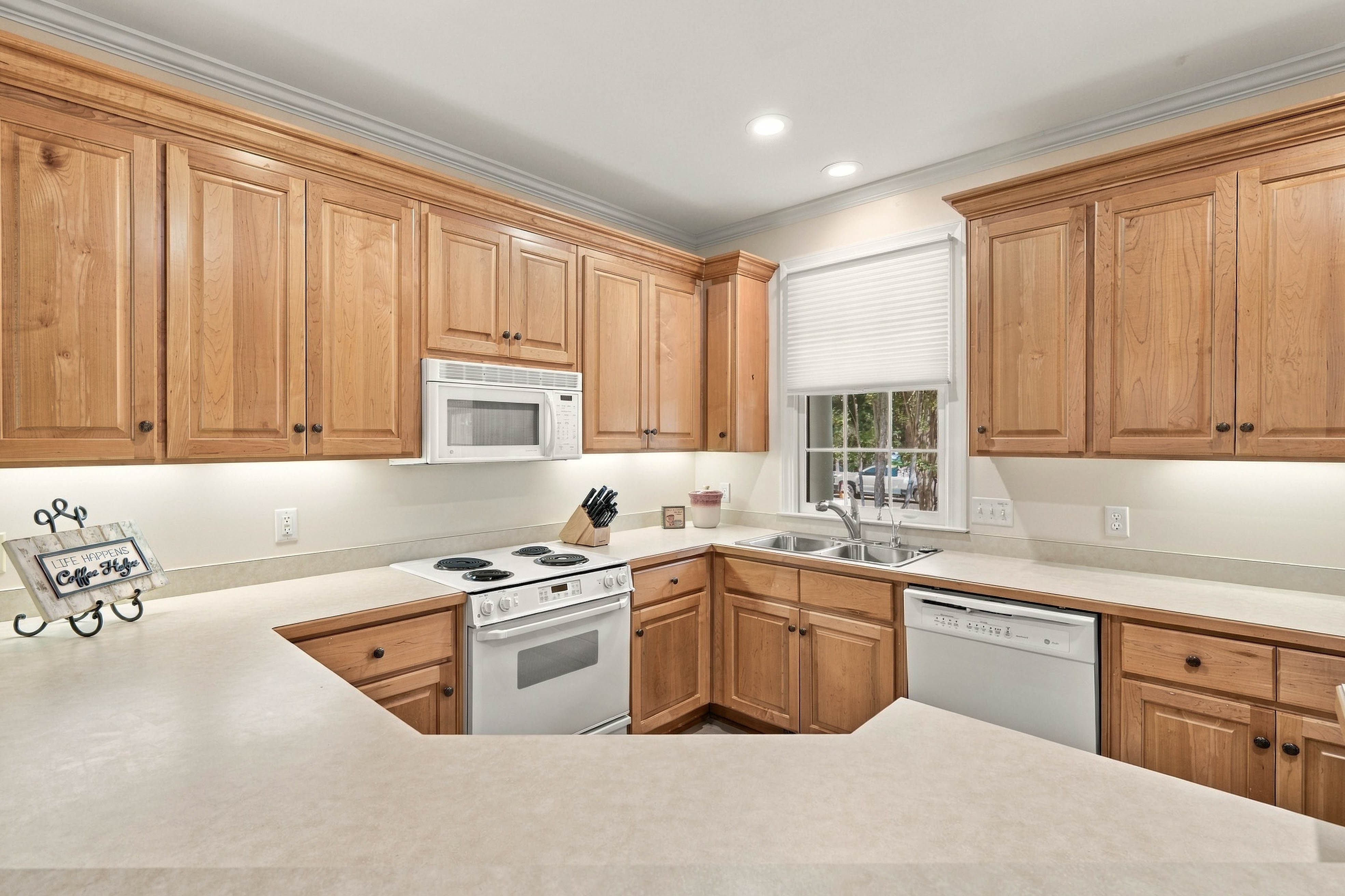 108 Mayfair Court image 15